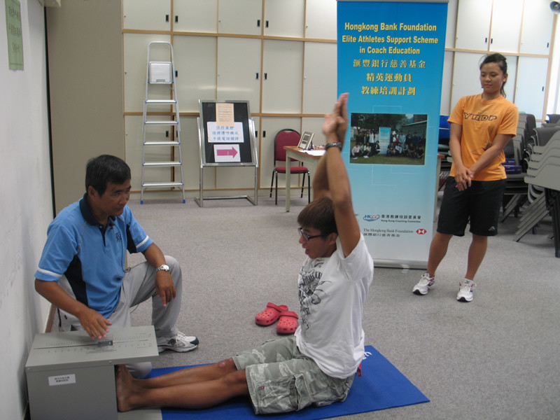 <p>An athlete practised the demonstration seriously.</p>
