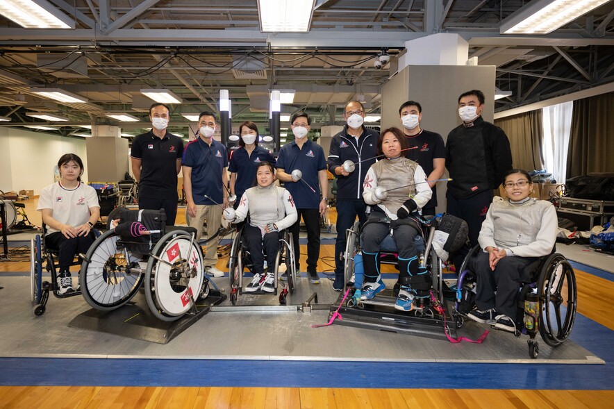 <p>Mr John Lee Ka-chiu GBM SBS PDSM PMSM, the Chief Executive of the Hong Kong Special Administrative Region, exchanged with athletes with disabilities at the HKSI to learn more about athletes&rsquo; training.&nbsp;</p>
