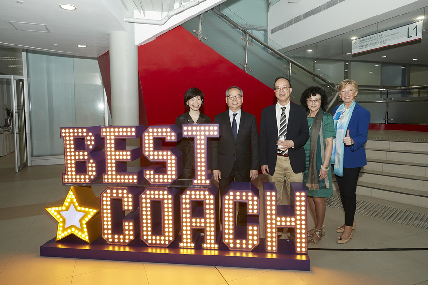 <p>The officiating guests and coaches captured memorable moments of the event by taking photos at the giant standee of &ldquo;Best Coach&rdquo;.</p>
