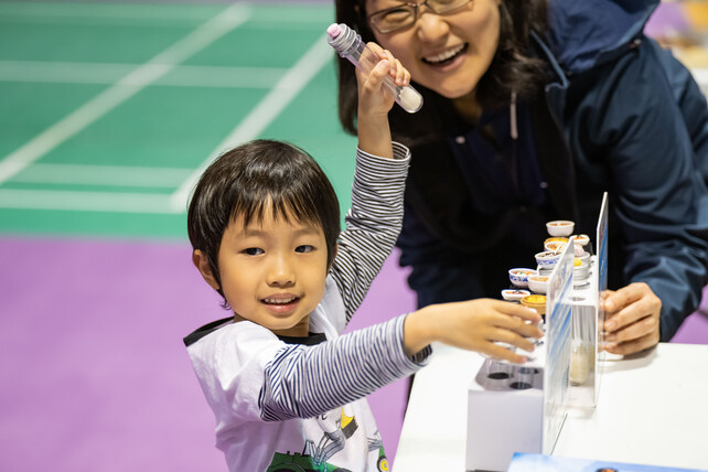 Featuring a new “HKSI and Sports Science & Technology Zone” that helped visitors learn more about the HKSI through fun interactive games about sports nutrition and biomechanics.