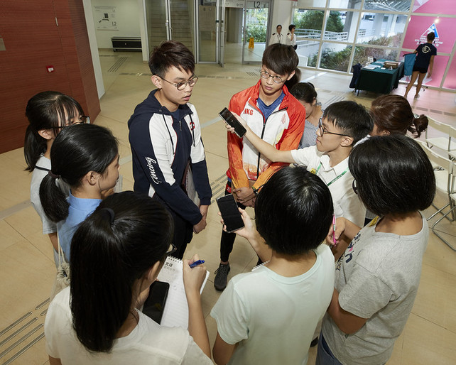 The 1<sup>st</sup> quarter presentation ceremony of the Outstanding Junior Athlete Awards 2019 also offered an excellent opportunity for some secondary student reporters to explore their horizons.