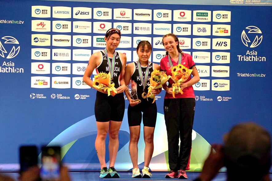 Pauline Marie Daniele Courret (right)&nbsp;(photo: Triathlon