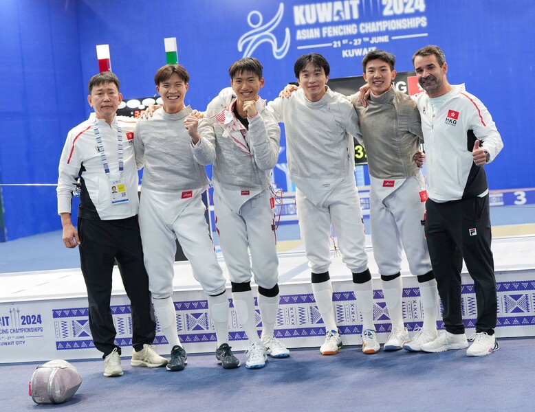 Men&#39;s Sabre Team
(Photo: International Fencing Federation)