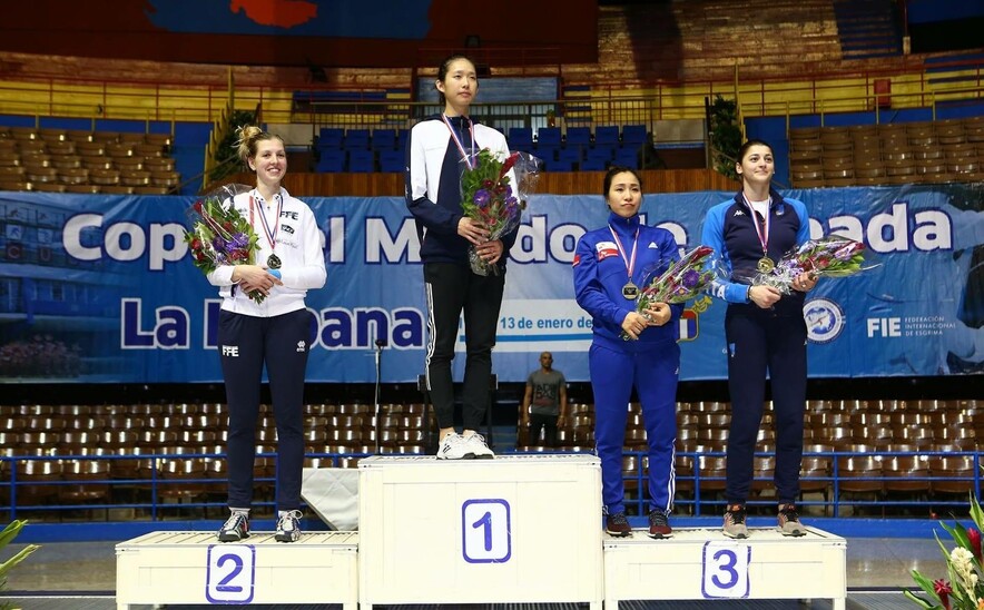 Champion: Kong Man-wai (Photo: International Fencing Federation)